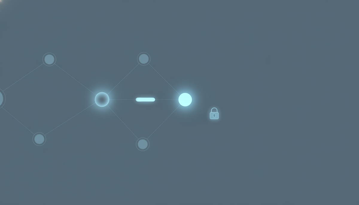 「空いたら教えて」を、別のセッションに頼める──Claude Code v2.1.236が、並走する無人エージェントの“待ちの取り回し”と秘密ファイルの穴を同時に締めた